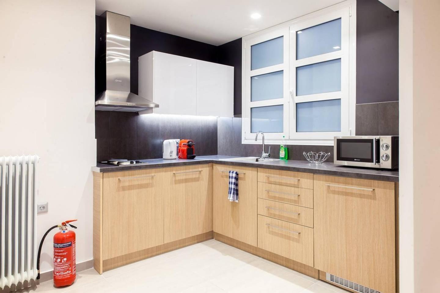 Toni'S 2Bd Home In Centre, 15 Sec To Metro أثينا المظهر الخارجي الصورة